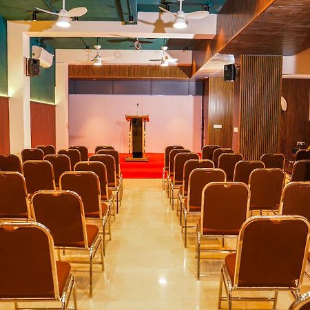 Palcastle Regency Hotell Palakkad Eksteriør bilde