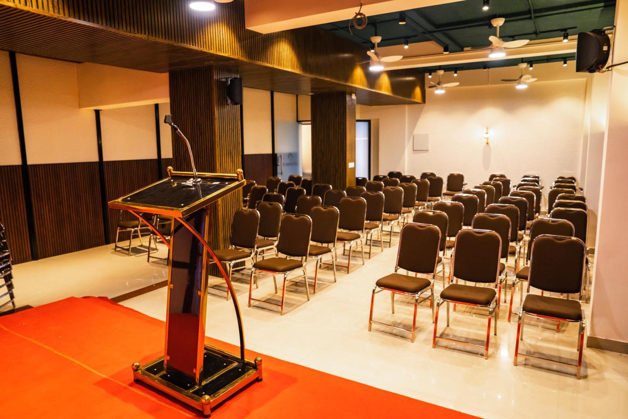Palcastle Regency Hotell Palakkad Eksteriør bilde