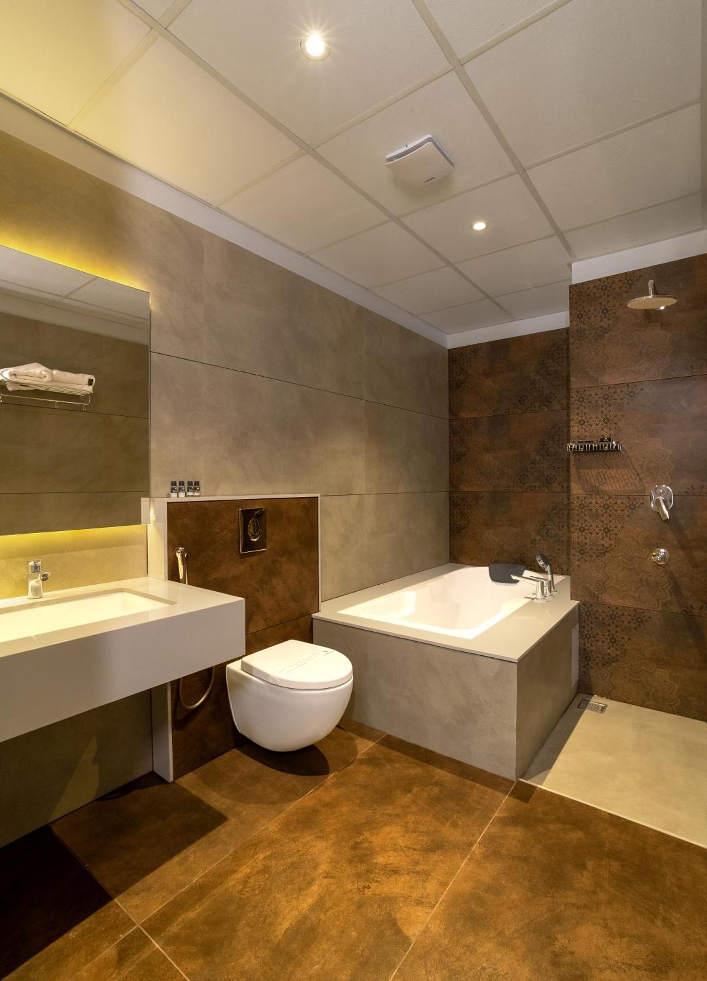 Palcastle Regency Hotell Palakkad Eksteriør bilde